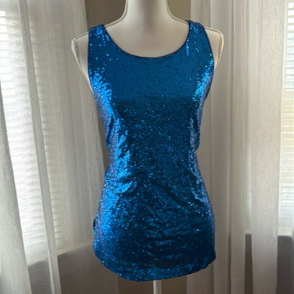 Women’s sequin top